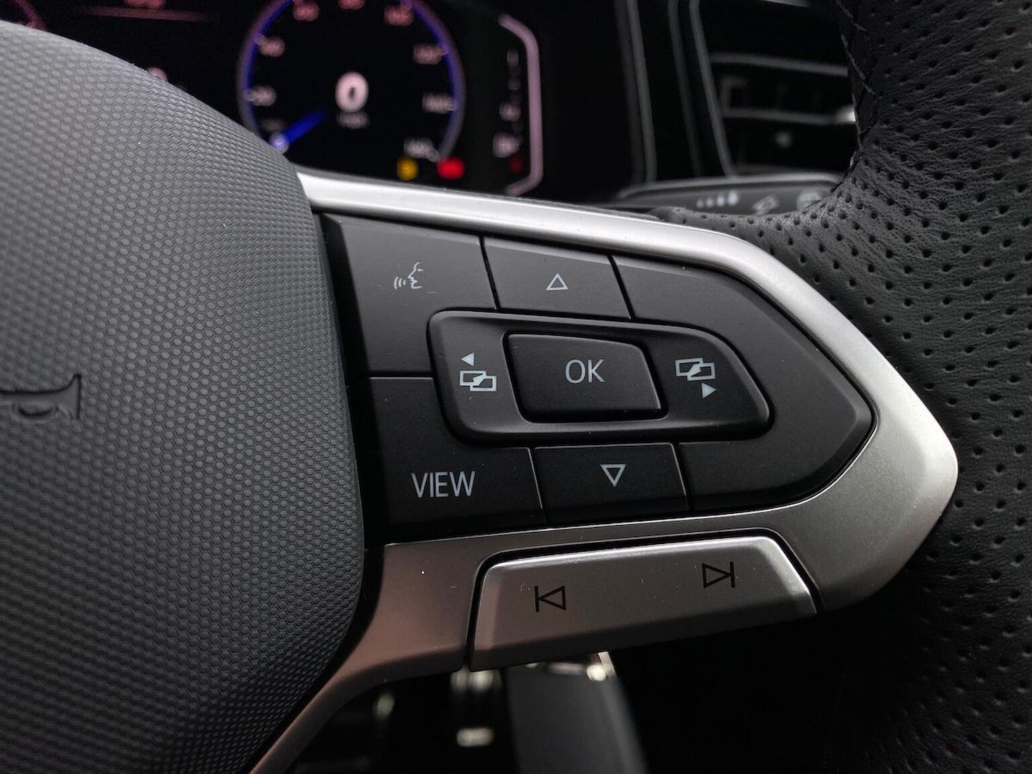 Used Volkswagen T-Roc 2025 for sale - 76450573: Photo 26