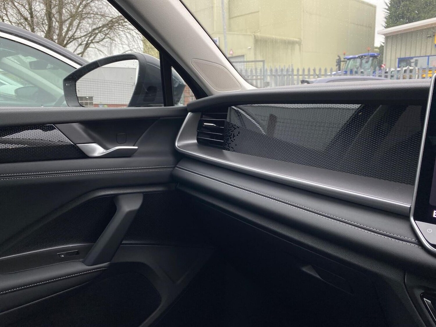 Used Volkswagen Touran 2026 for sale - 77896247: Photo 30