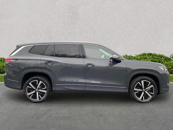 Used Volkswagen Touran 2026 for sale - 77896247: Photo