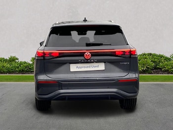 Used Volkswagen Touran 2026 for sale - 77896247: Photo