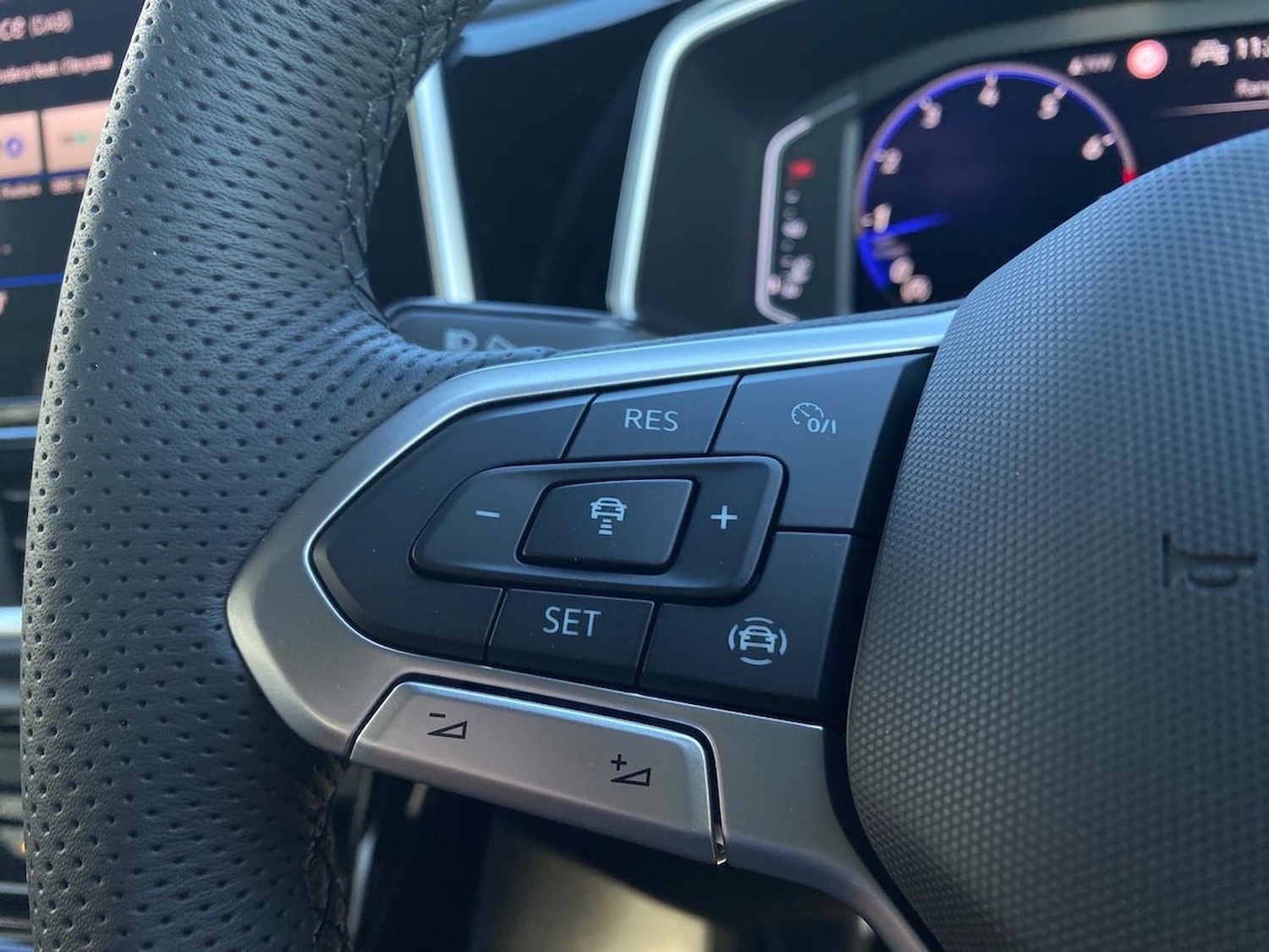 Used Volkswagen T-Roc 2026 for sale - 78194347: Photo 24