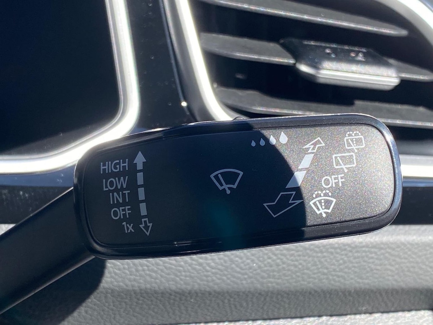 Used Volkswagen T-Roc 2026 for sale - 78194347: Photo 25