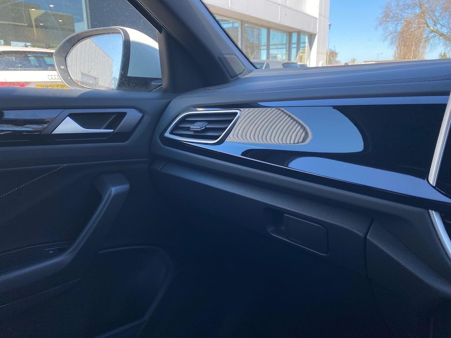 Used Volkswagen T-Roc 2026 for sale - 78194347: Photo 27