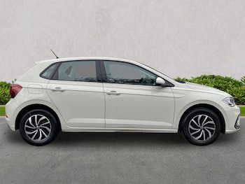 Used Volkswagen Polo 2023 for sale - 76504965: Photo