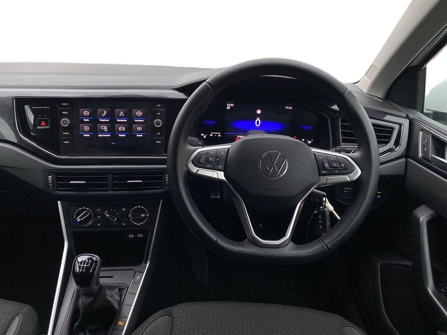 Used Volkswagen Polo 2024 for sale - 78194266: Photo 9