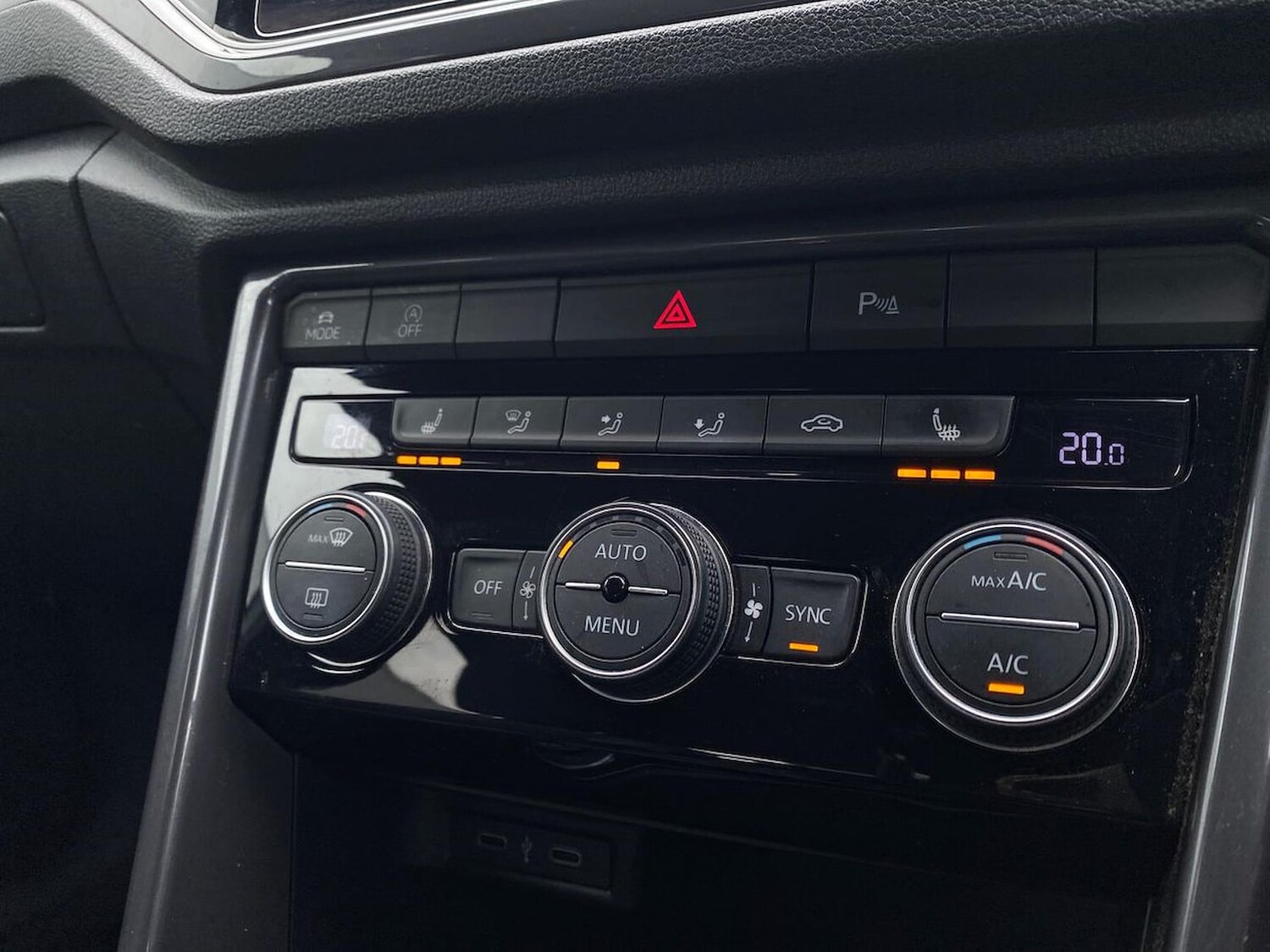 Used Volkswagen T-Roc 2021 for sale - 76455313: Photo 13