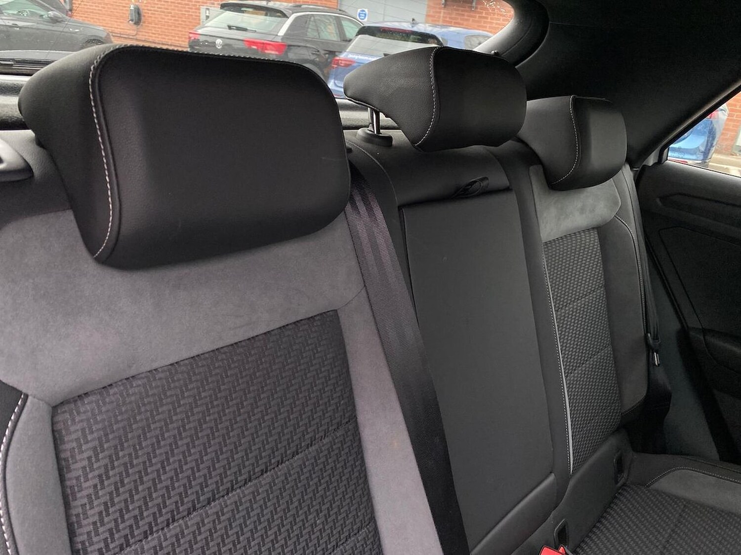 Used Volkswagen T-Roc 2021 for sale - 76455313: Photo 17