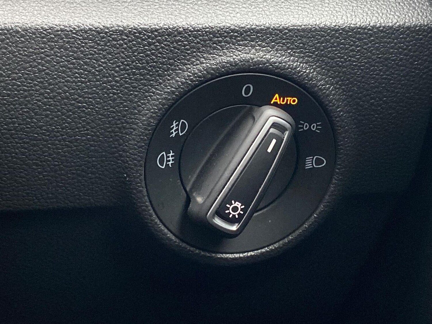 Used Volkswagen T-Roc 2021 for sale - 76455313: Photo 23