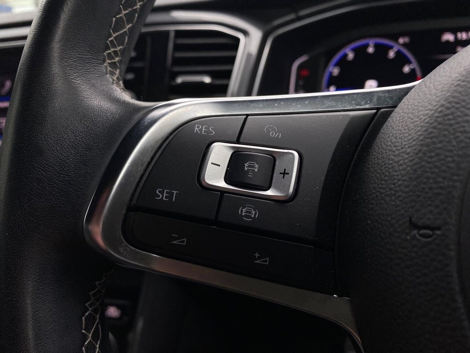 Used Volkswagen T-Roc 2021 for sale - 76455313: Photo 28