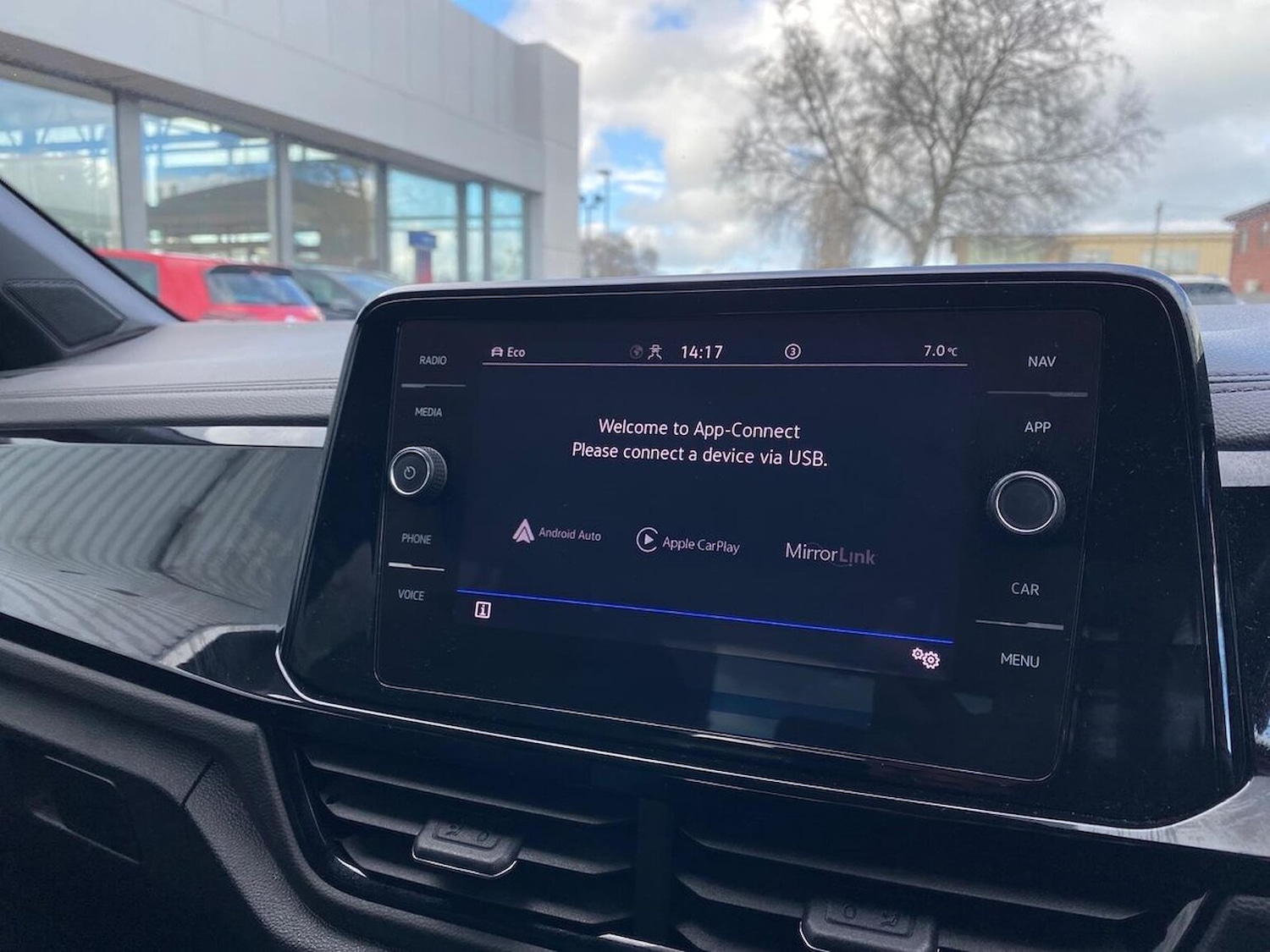 Used Volkswagen T-Roc 2023 for sale - 78131818: Photo 11