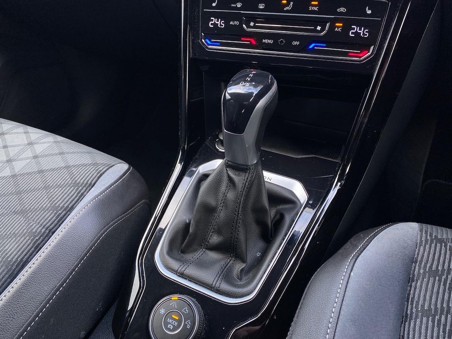 Used Volkswagen T-Roc 2023 for sale - 78131818: Photo 13