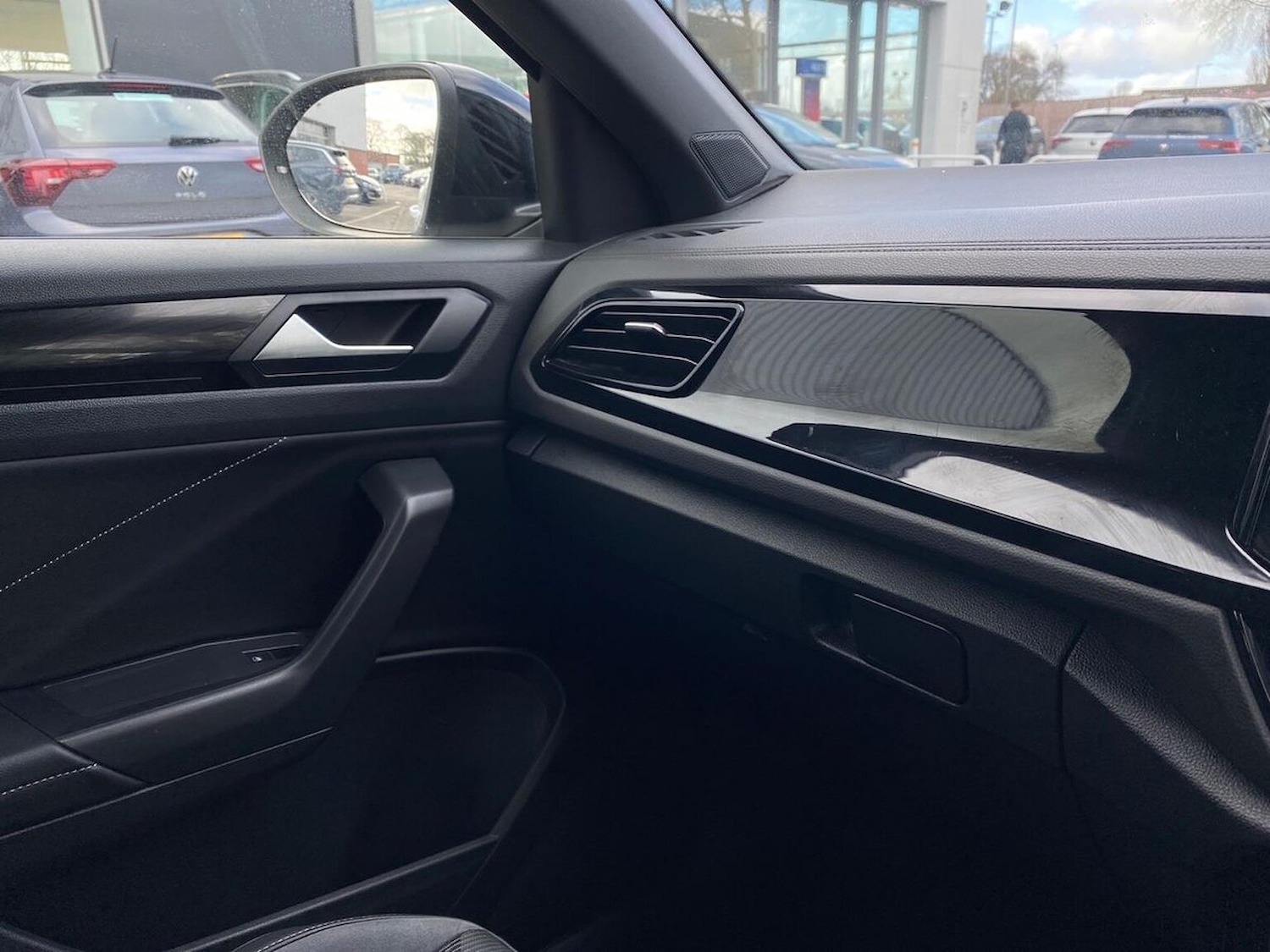 Used Volkswagen T-Roc 2023 for sale - 78131818: Photo 21