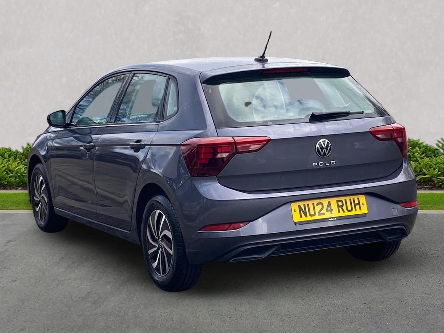 Used Volkswagen Polo 2024 for sale - 78194258: Photo 2