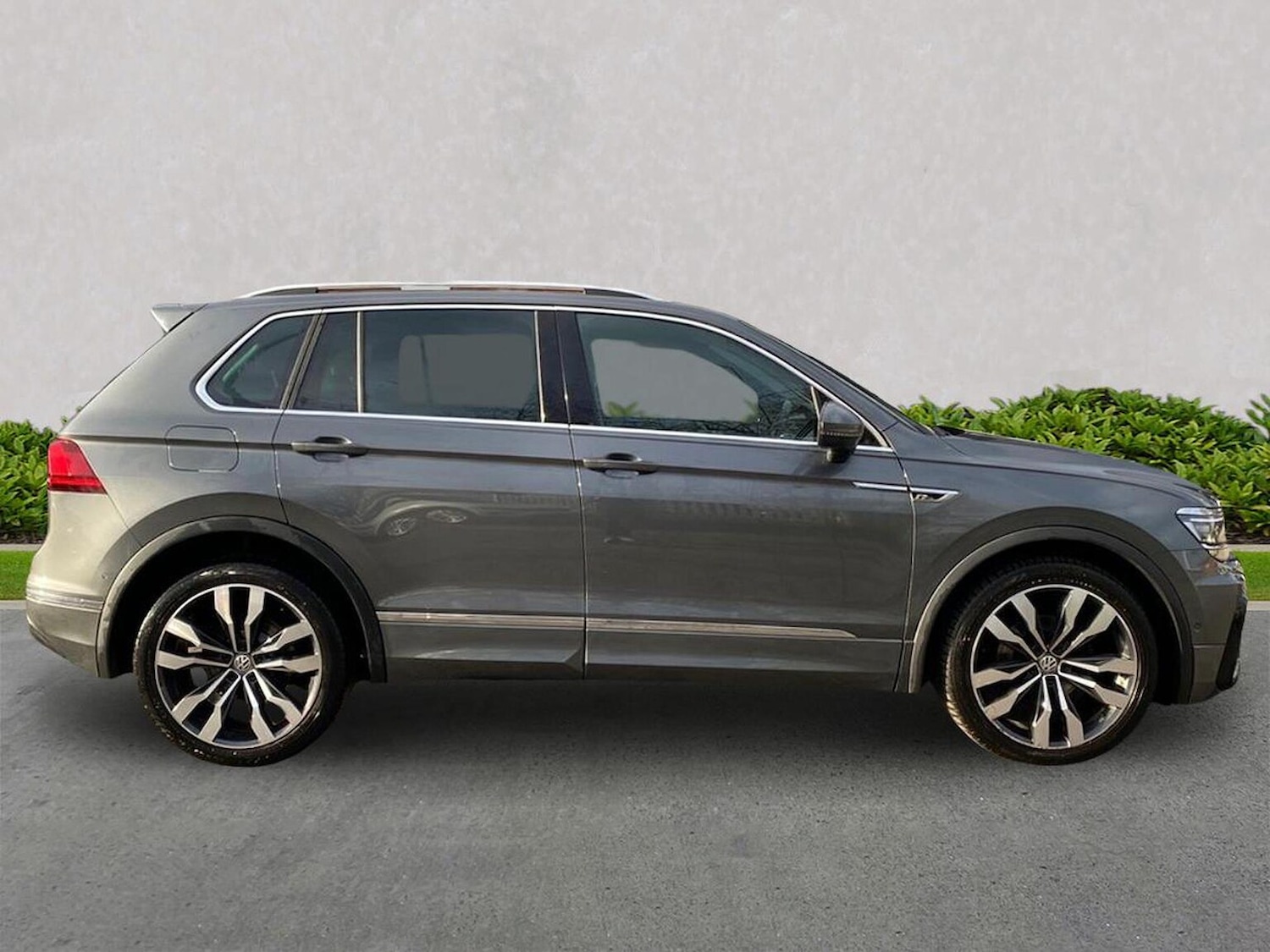 Used Volkswagen Tiguan 2020 for sale - 76906281: Photo 3
