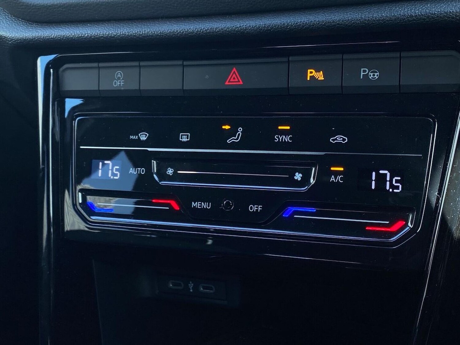 Used Volkswagen T-Roc 2023 for sale - 78194256: Photo 12