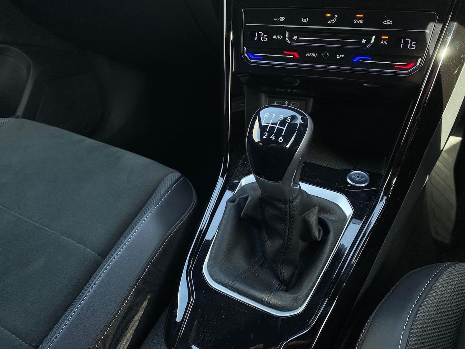 Used Volkswagen T-Roc 2023 for sale - 78194256: Photo 13