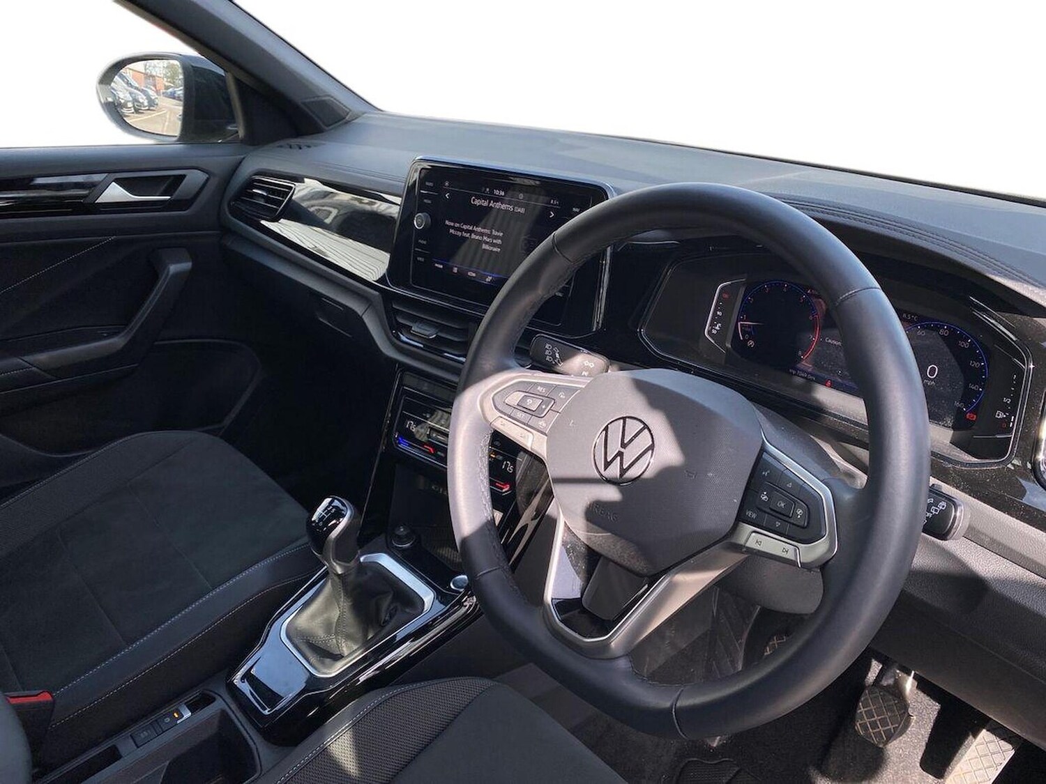 Used Volkswagen T-Roc 2023 for sale - 78194256: Photo 15