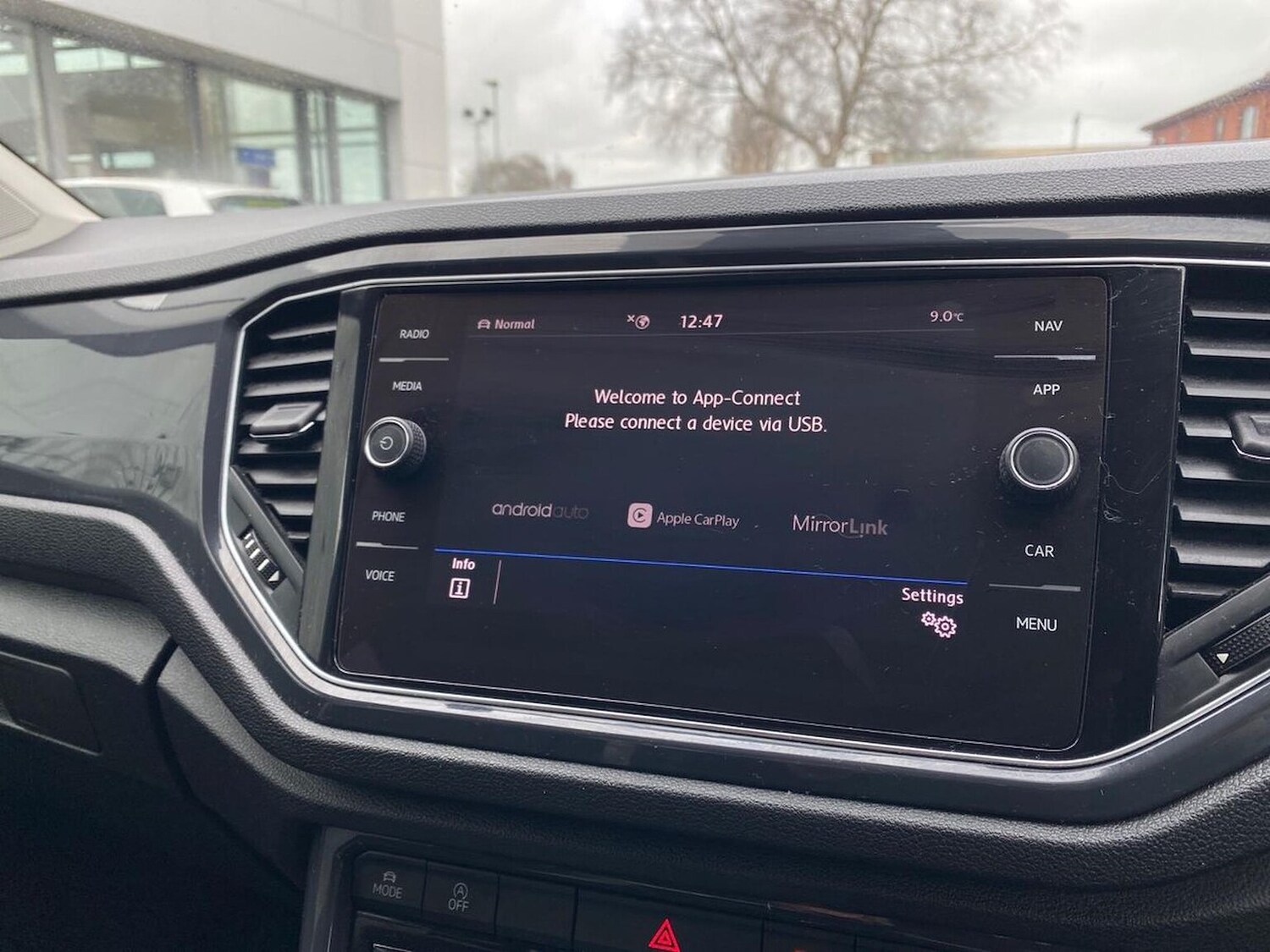 Used Volkswagen T-Roc 2018 for sale - 78195807: Photo 11