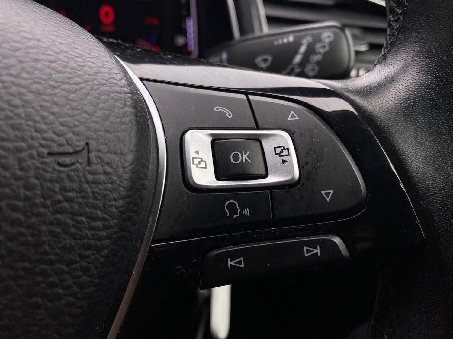 Used Volkswagen T-Roc 2018 for sale - 78195807: Photo 25