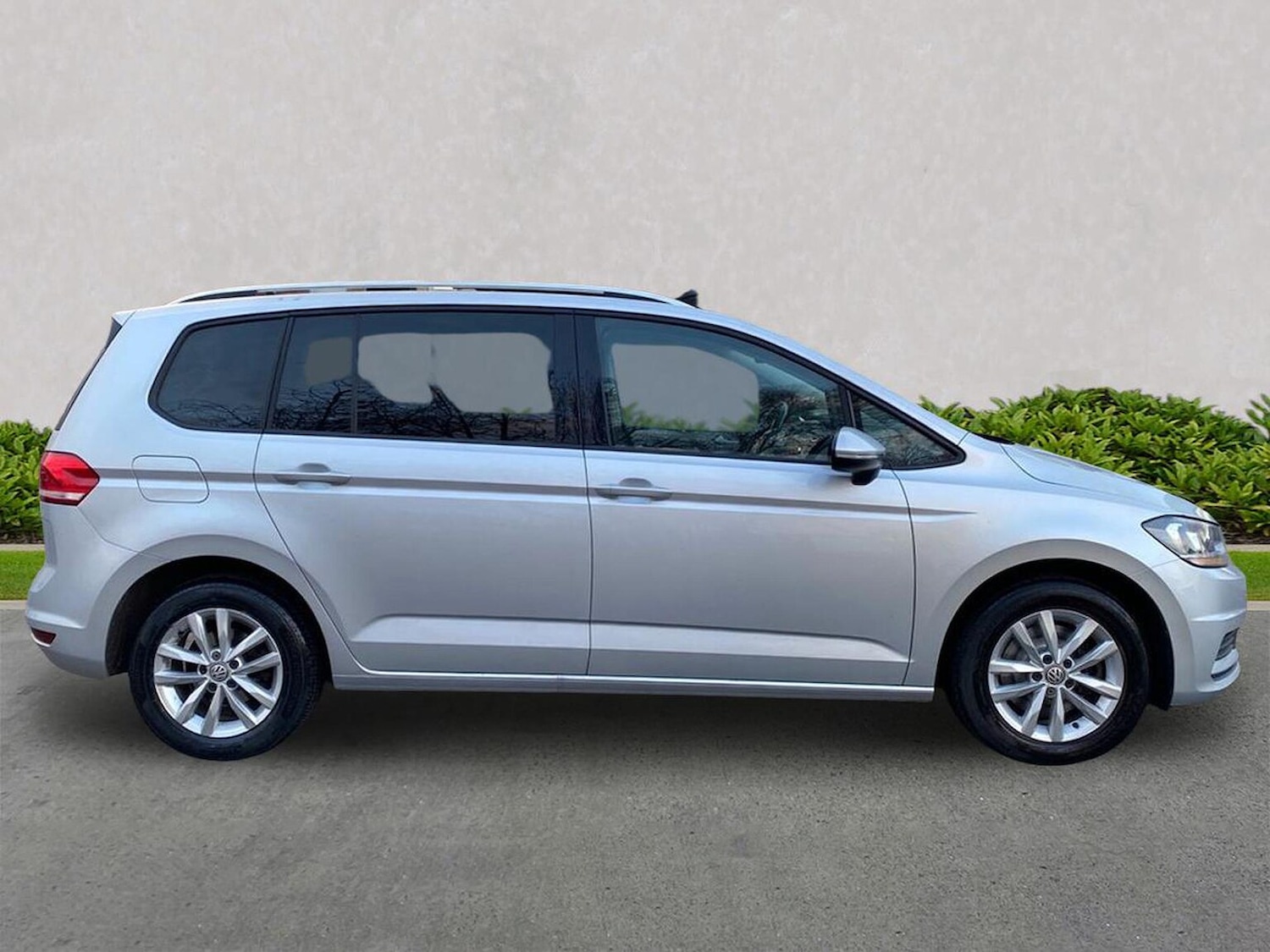 Used Volkswagen Touran 2018 for sale - 76911238: Photo 4
