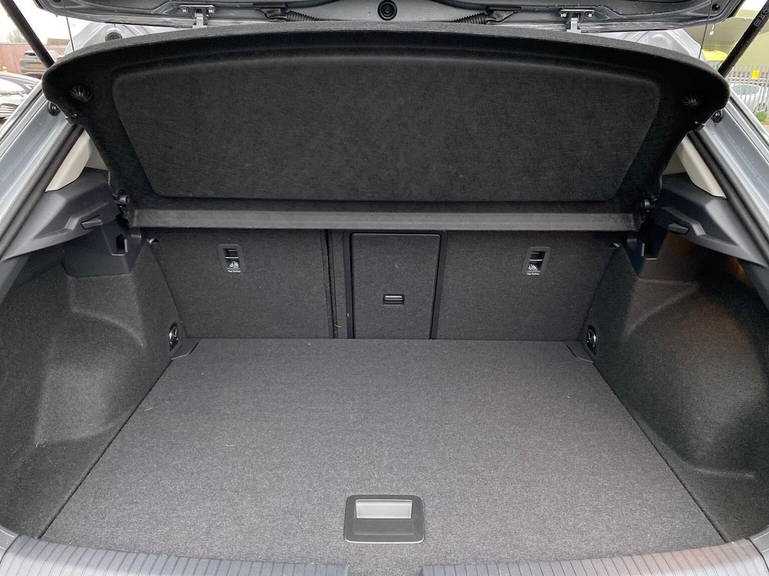 Used Volkswagen T-Roc 2025 for sale - 77916103: Photo 17