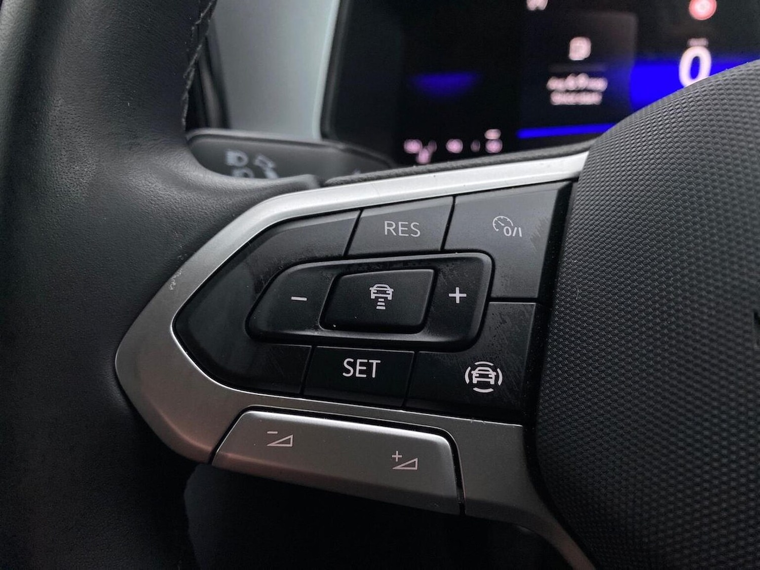 Used Volkswagen T-Roc 2025 for sale - 77916103: Photo 26