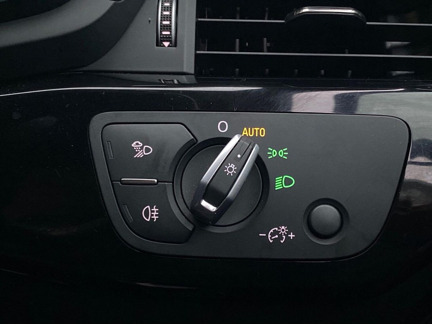 Used Audi A4 2018 for sale - 77932918: Photo 22