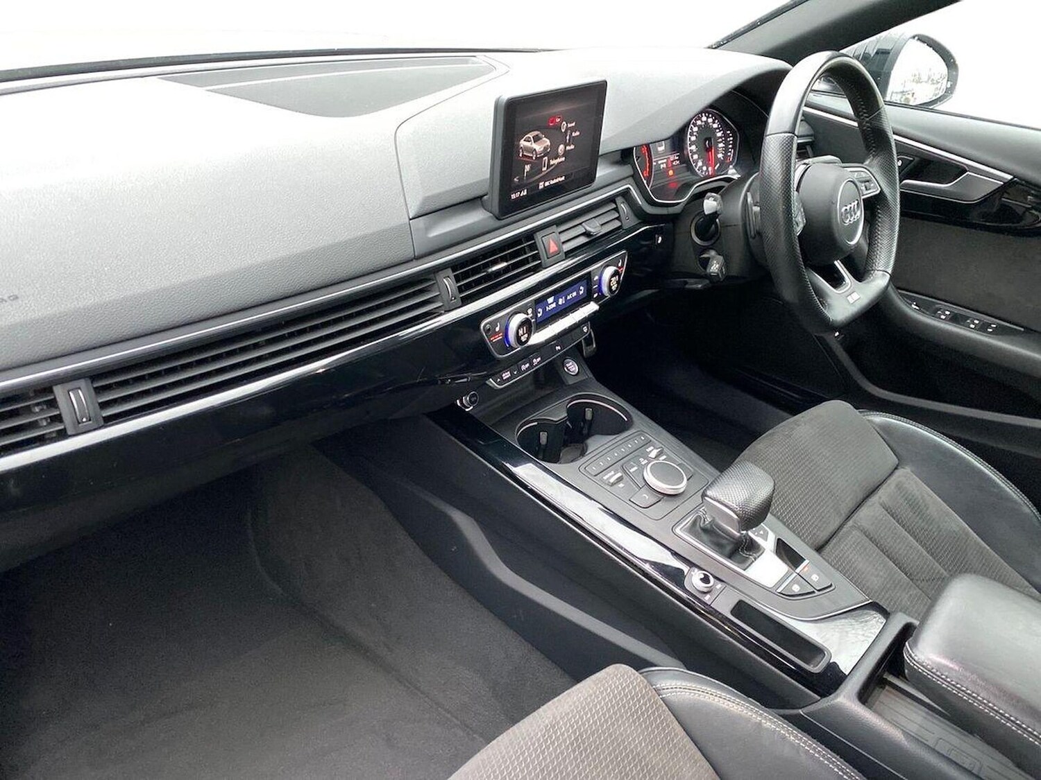 Used Audi A4 2018 for sale - 77932918: Photo 7