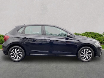 Used Volkswagen Polo 2023 for sale - 77676356: Photo