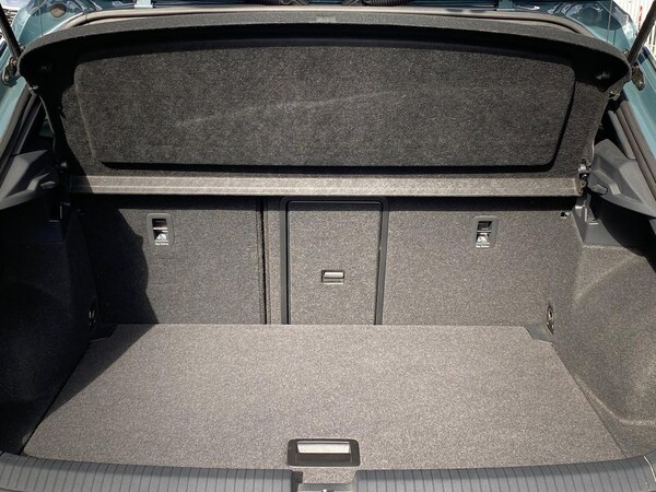 Used Volkswagen T-Roc 2023 for sale - 76207449: Photo 17