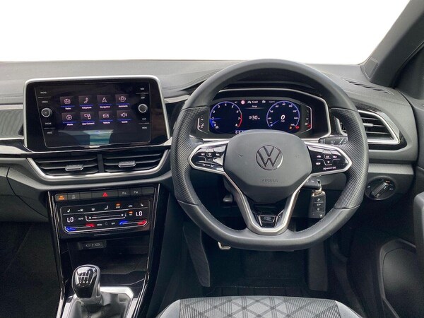 Used Volkswagen T-Roc 2023 for sale - 76207449: Photo 9