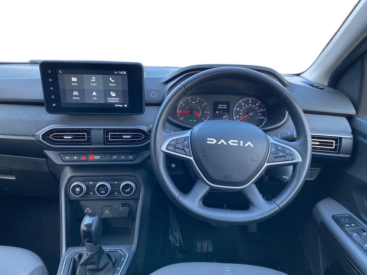 Used Dacia Sandero Stepway 2023 for sale - 76407398: Photo 9