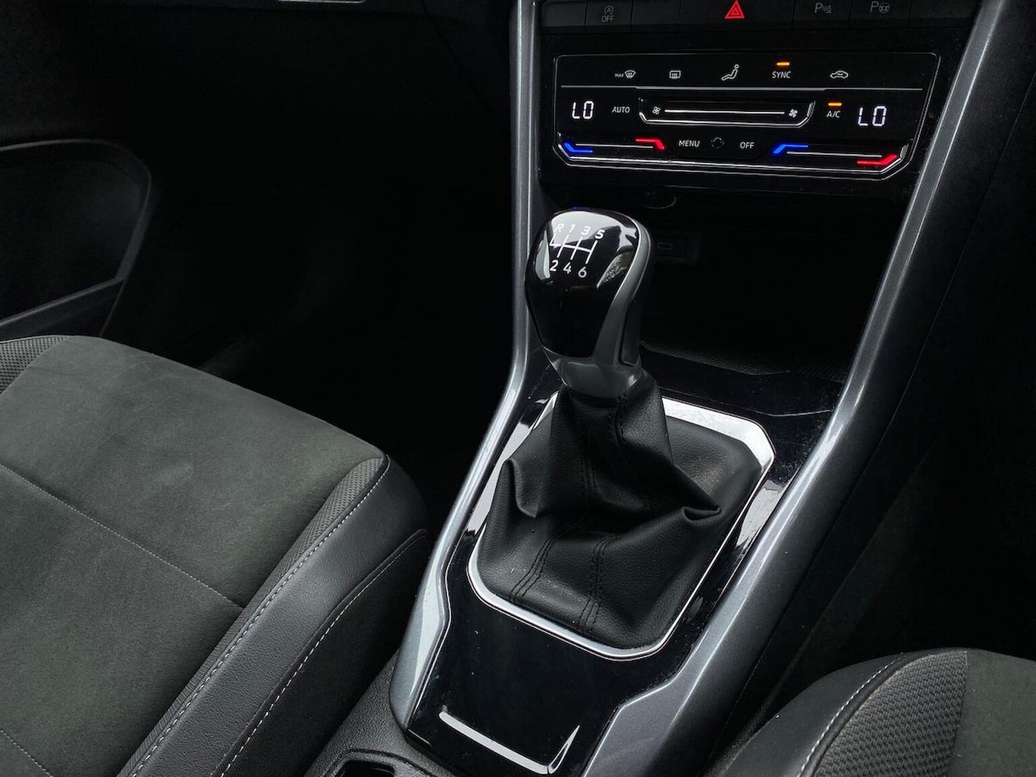 Used Volkswagen T-Roc 2022 for sale - 76198497: Photo 13