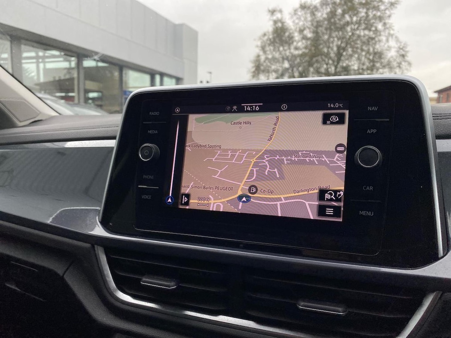 Used Volkswagen T-Roc 2022 for sale - 76198497: Photo 24