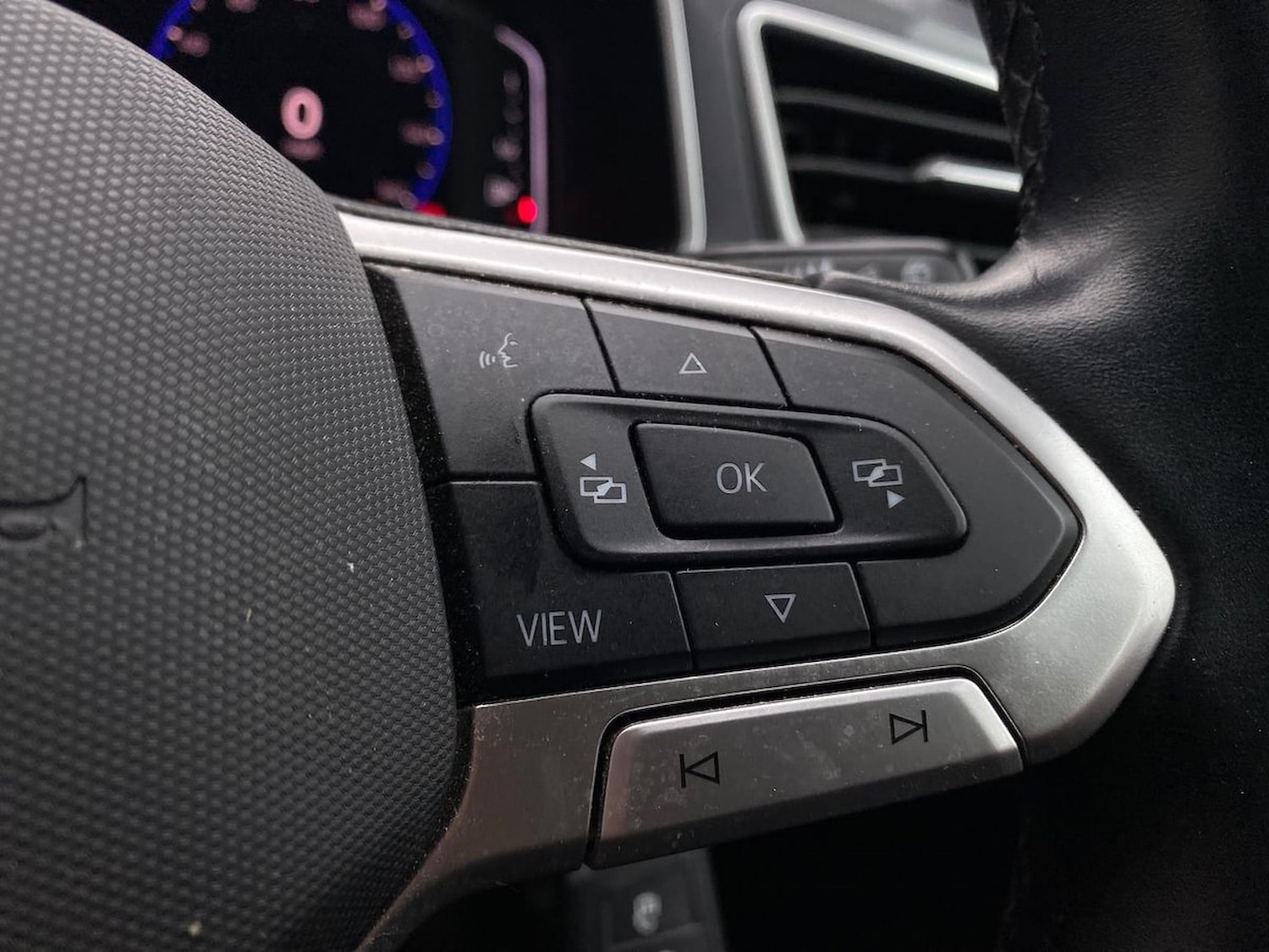 Used Volkswagen T-Roc 2022 for sale - 76198497: Photo 25