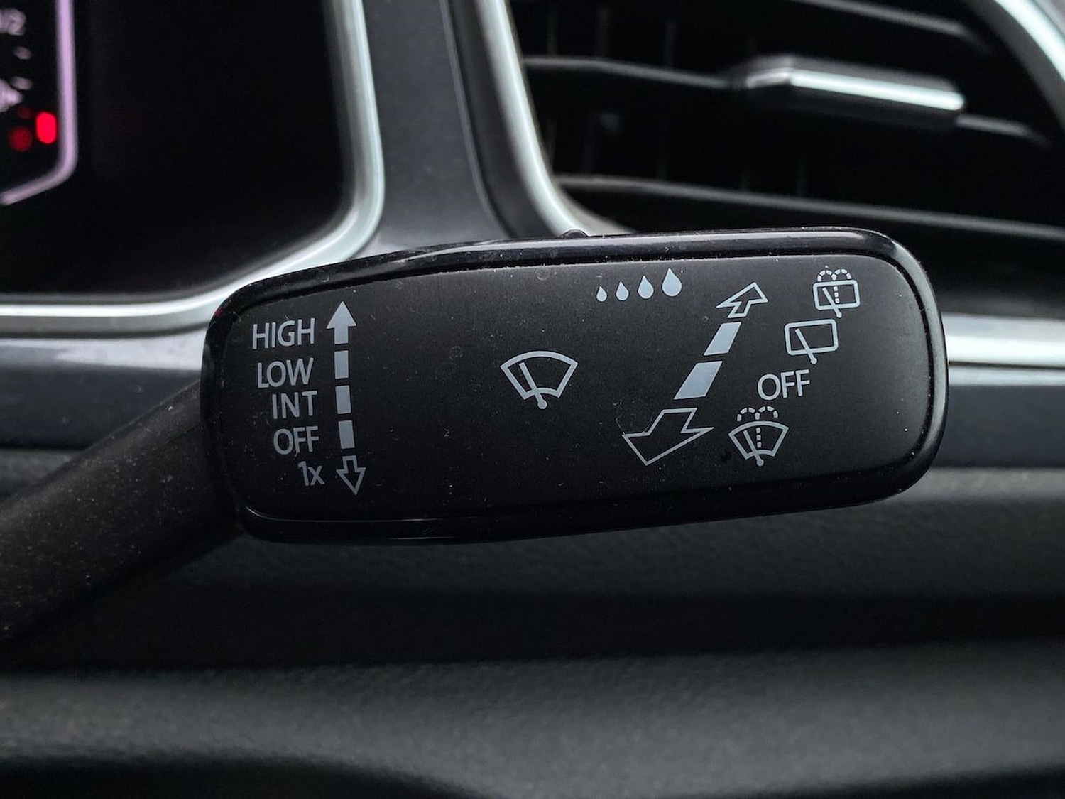 Used Volkswagen T-Roc 2022 for sale - 76198497: Photo 27