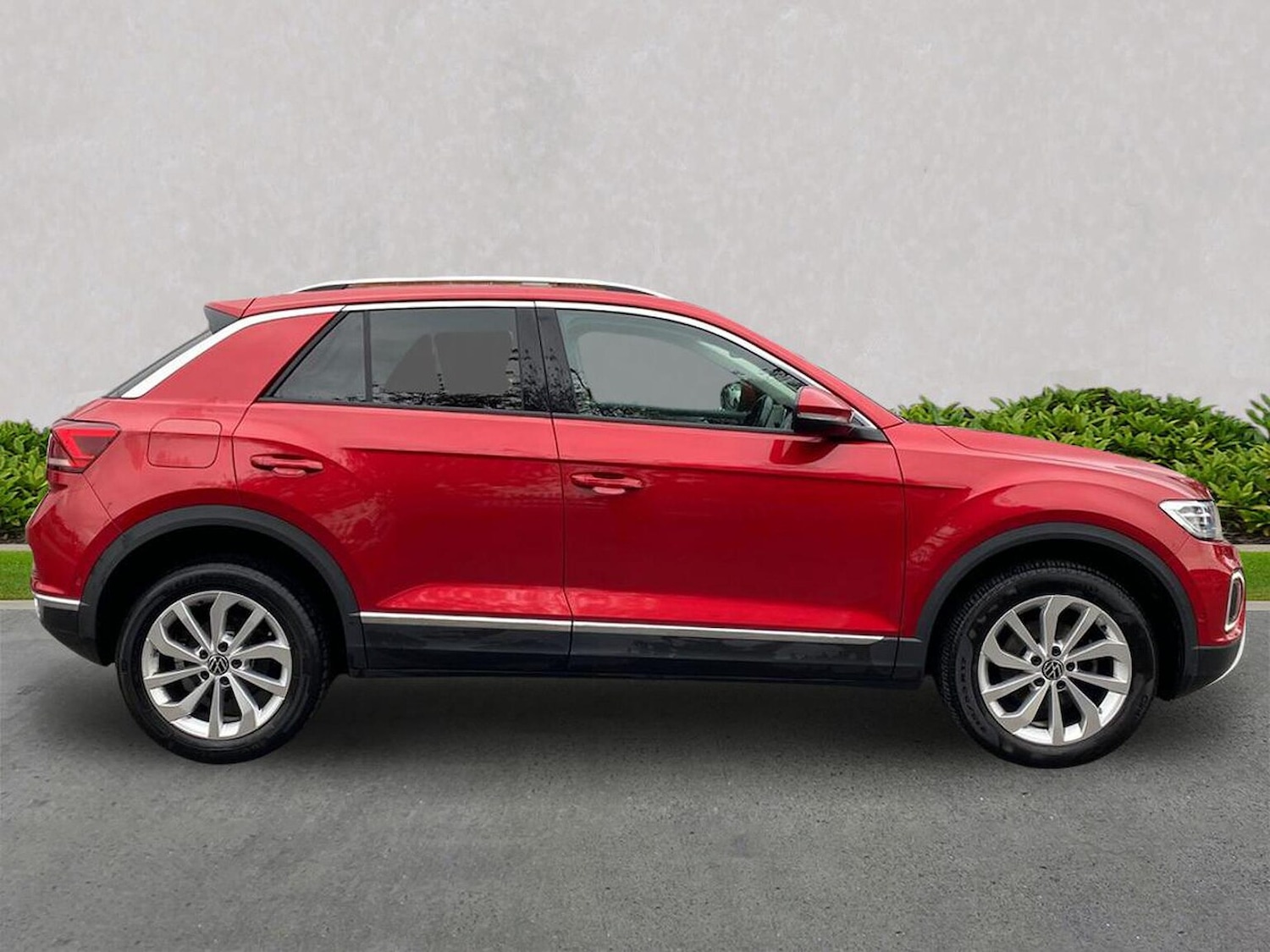 Used Volkswagen T-Roc 2022 for sale - 76198497: Photo 3