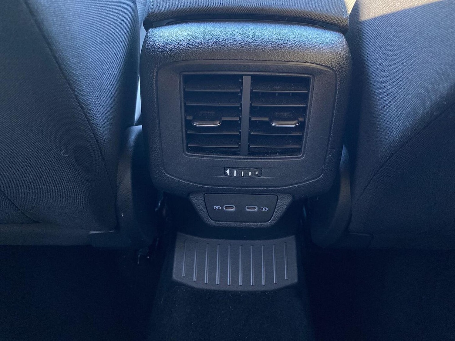 Used Volkswagen T-Roc 2021 for sale - 76383333: Photo 26