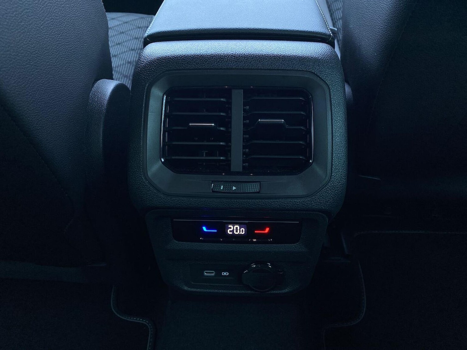 Used Volkswagen Tiguan 2022 for sale - 76407406: Photo 36