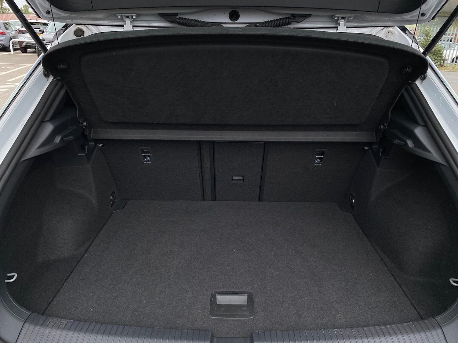 Used Volkswagen T-Roc 2021 for sale - 76281137: Photo 18