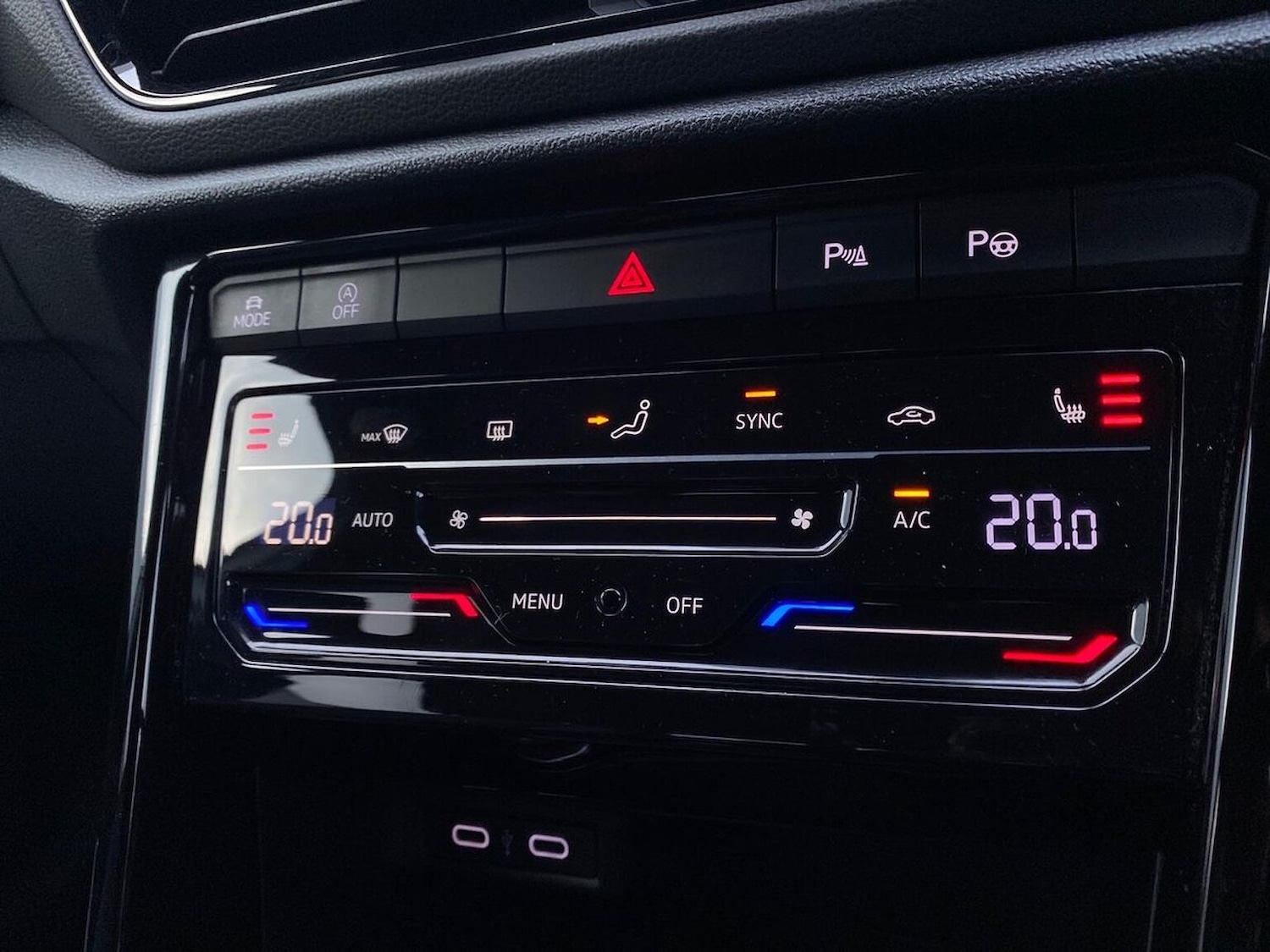 Used Volkswagen T-Roc 2022 for sale - 77024216: Photo 14