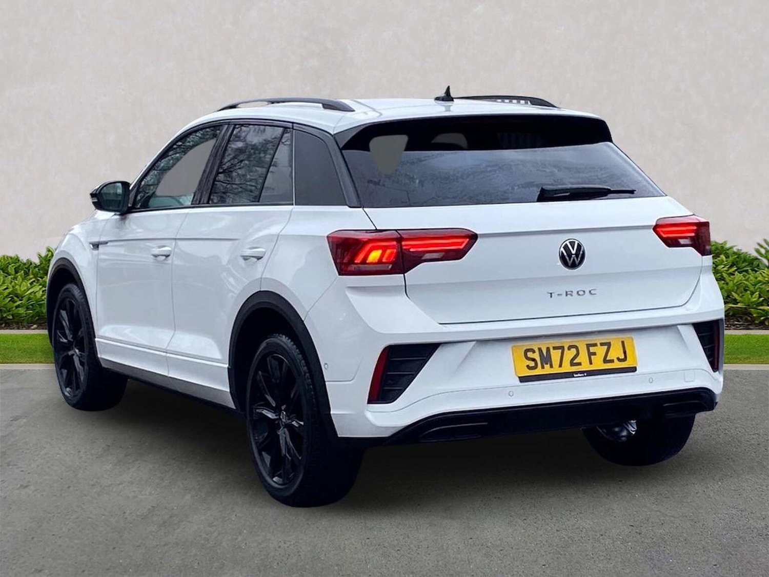 Used Volkswagen T-Roc 2022 for sale - 77024216: Photo 2