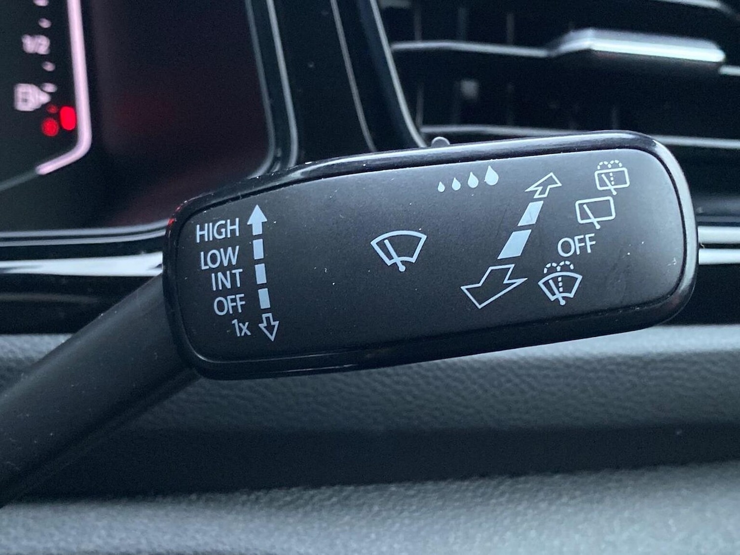 Used Volkswagen T-Roc 2022 for sale - 77024216: Photo 30