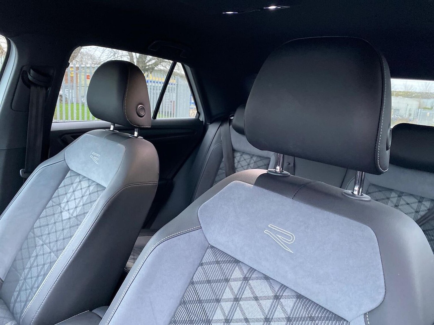 Used Volkswagen T-Roc 2022 for sale - 77024216: Photo 32