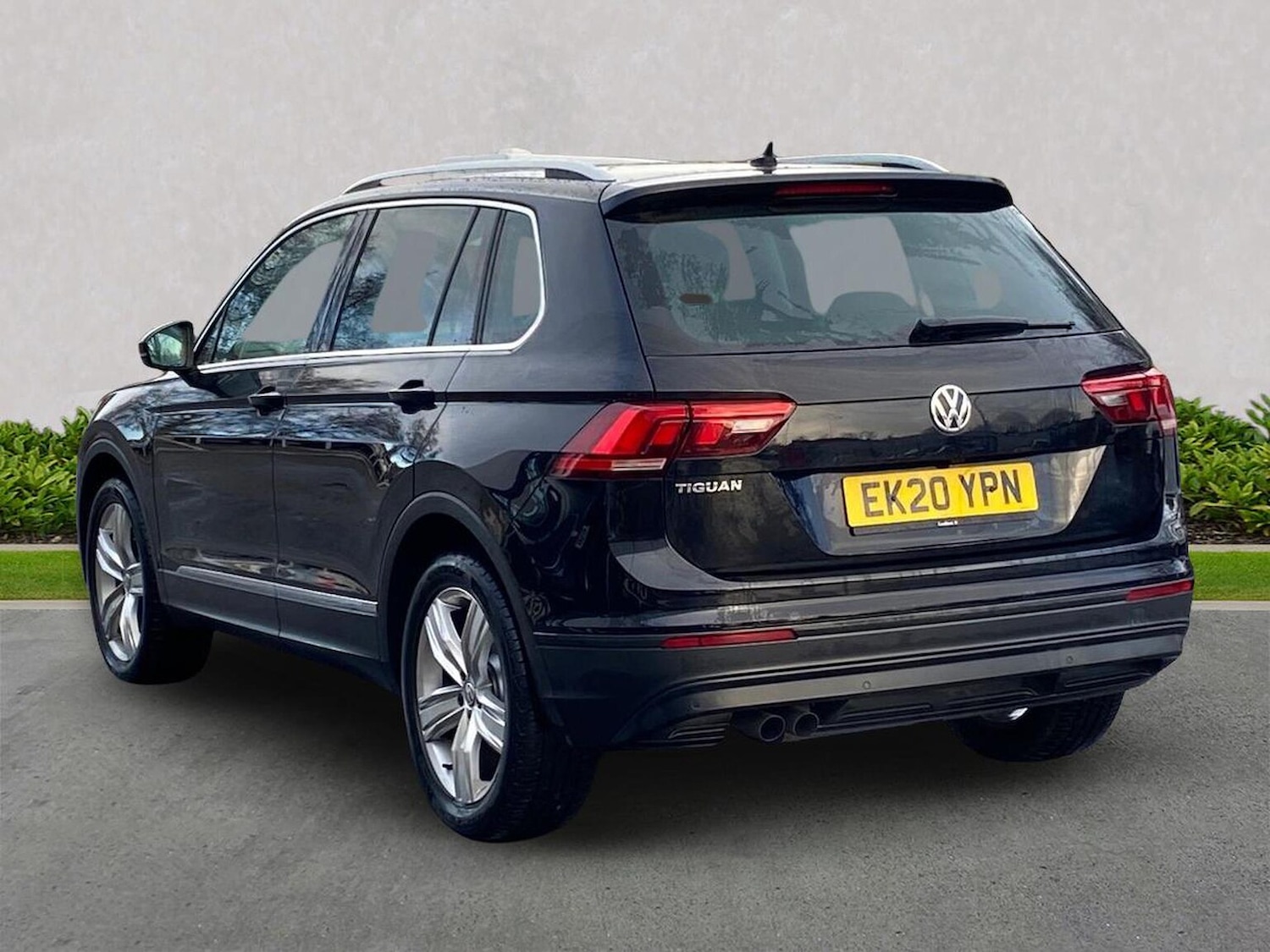 Used Volkswagen Tiguan 2020 for sale - 76628204: Photo 2