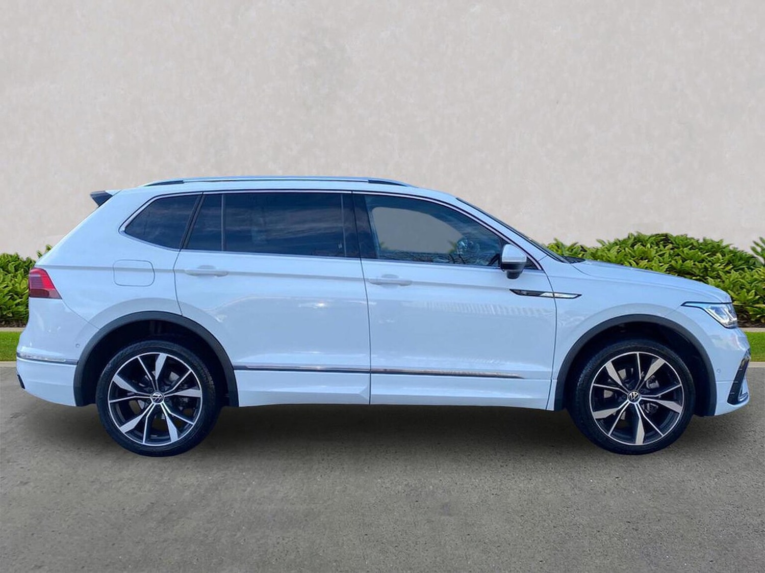 Used Volkswagen Tiguan Allspace 2024 for sale - 76663008: Photo 4