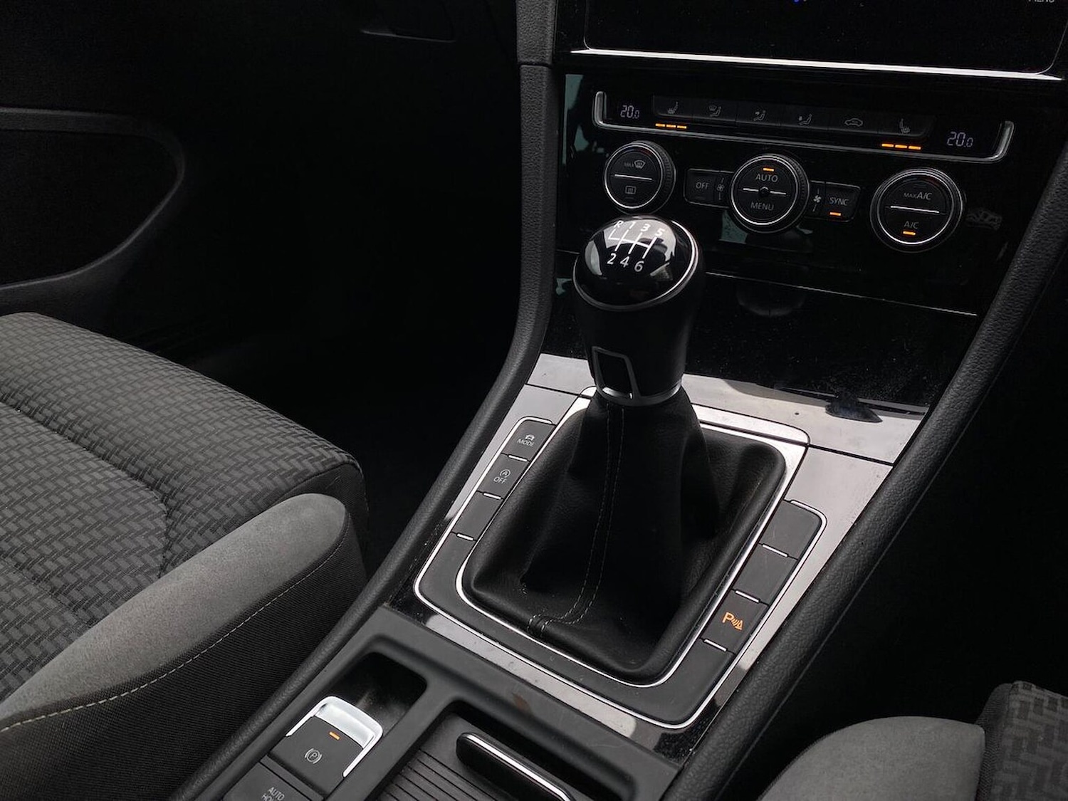 Used Volkswagen Golf 2020 for sale - 76357997: Photo 14