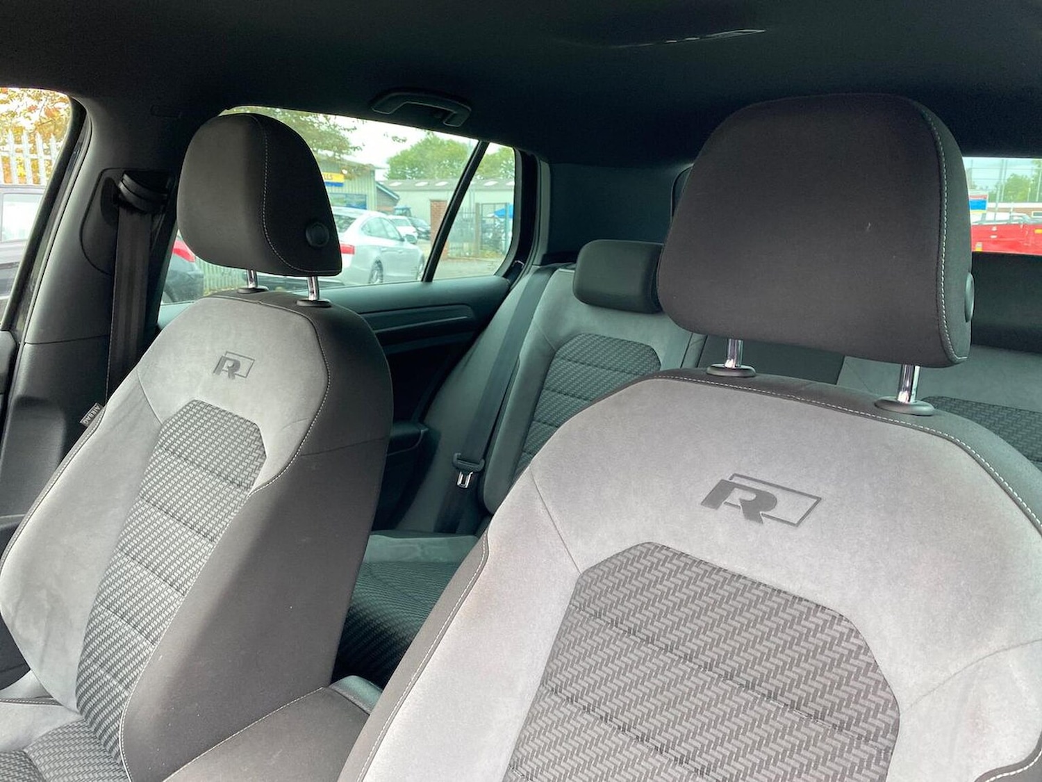 Used Volkswagen Golf 2020 for sale - 76357997: Photo 31