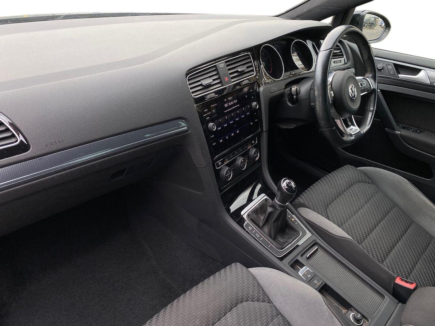 Used Volkswagen Golf 2020 for sale - 76357997: Photo 8