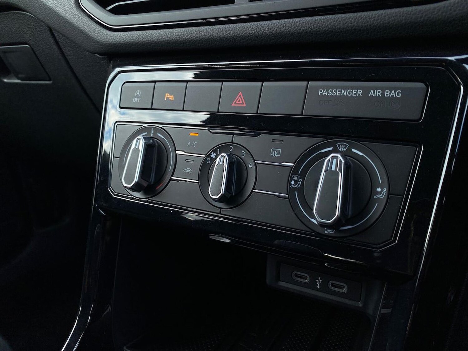 Used Volkswagen T-Cross 2025 for sale - 76142992: Photo 12